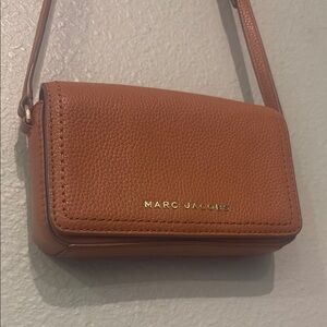 Marc Jacobs Brown Crossbody Bag with Pebbled Leather and Gold Hardware